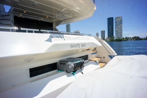 Ferretti Yachts 750 image