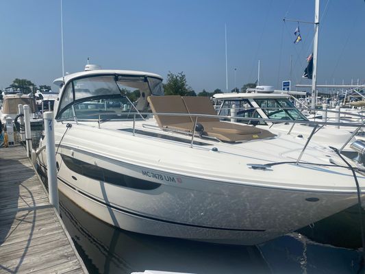 Sea Ray 350 Sundancer - main image