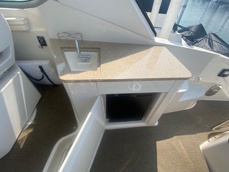 Sea Ray 350 Sundancer image