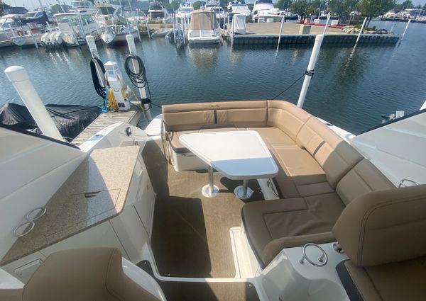 Sea Ray 350 Sundancer image