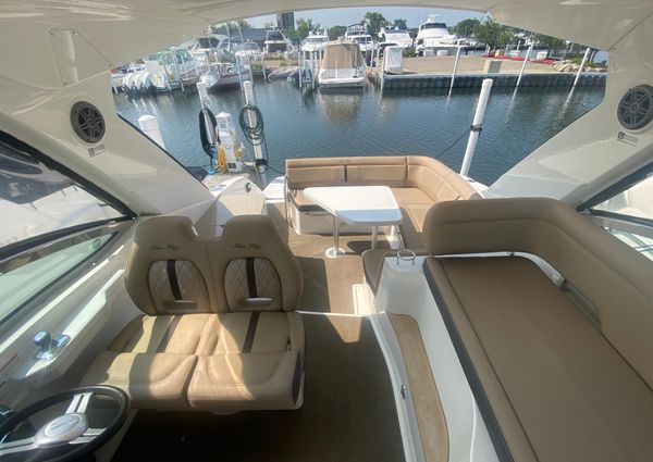 Sea Ray 350 Sundancer image