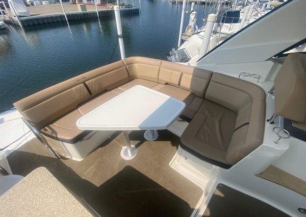 Sea Ray 350 Sundancer image