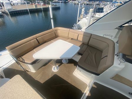 Sea Ray 350 Sundancer image