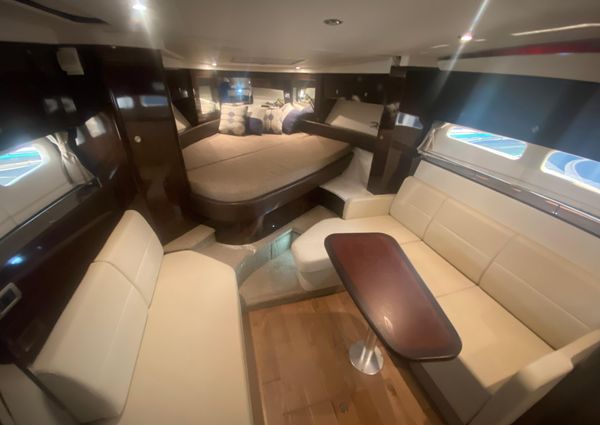 Sea Ray 350 Sundancer image