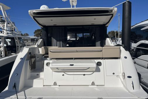 Sea Ray Sundancer 400 image