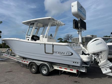 Robalo R270-CENTER-CONSOLE image