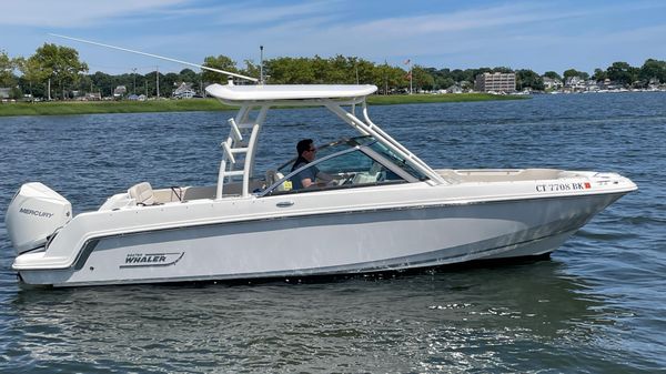 Boston Whaler 230 Vantage