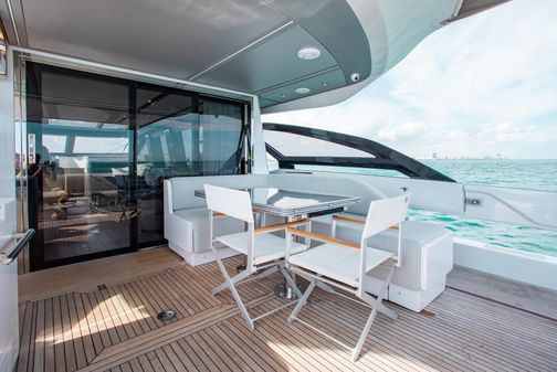 Azimut S8 image