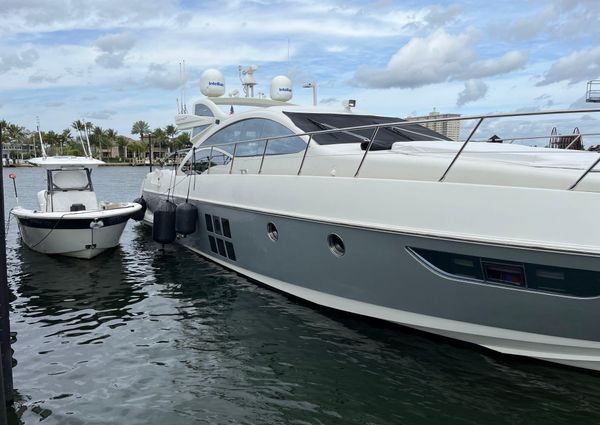 Azimut 62S image