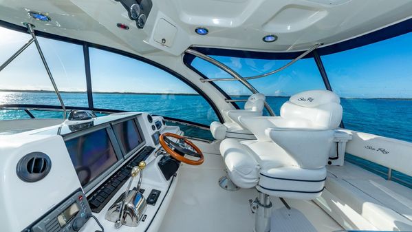 Sea Ray 500 Sedan Bridge image