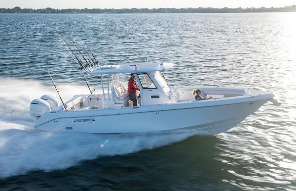 2023 Everglades 335 Center Console