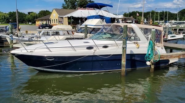 Rinker 342 Fiesta Vee