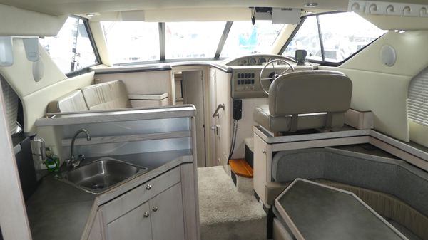 Bayliner 3258 image