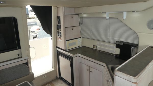 Bayliner 3258 image