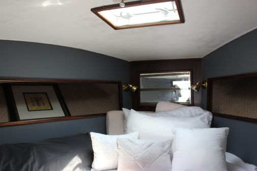 Ocean Yachts 29 SS image