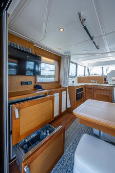 Beneteau Swift Trawler 47 image