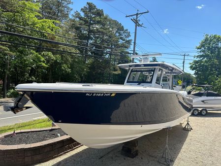 Robalo R360-CENTER-CONSOLE image