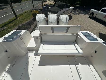 Robalo R360-CENTER-CONSOLE image