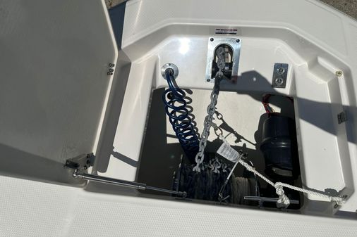 Robalo R360-CENTER-CONSOLE image