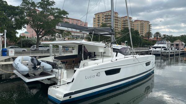 Fountaine Pajot Lucia 40 