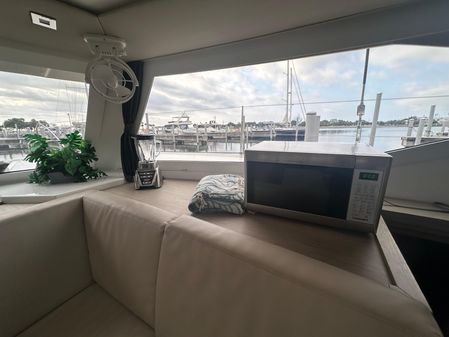 Fountaine Pajot Lucia 40 image