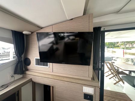 Fountaine Pajot Lucia 40 image