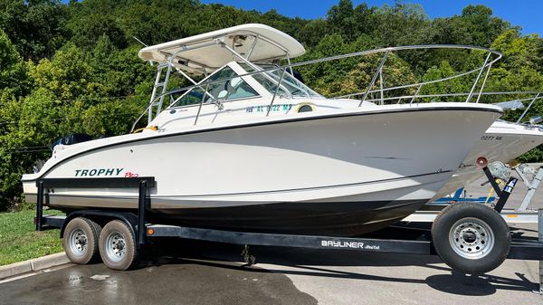 Bayliner 2502 Walkaround 