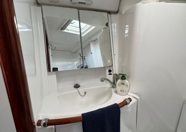 Beneteau 423 image