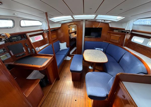 Beneteau 423 image