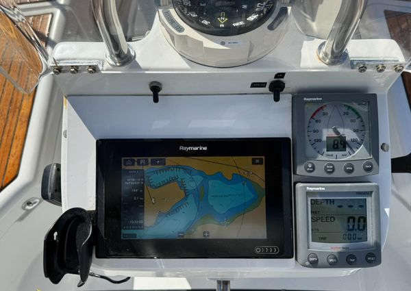 Beneteau 423 image