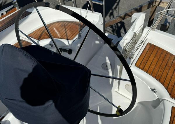 Beneteau 423 image