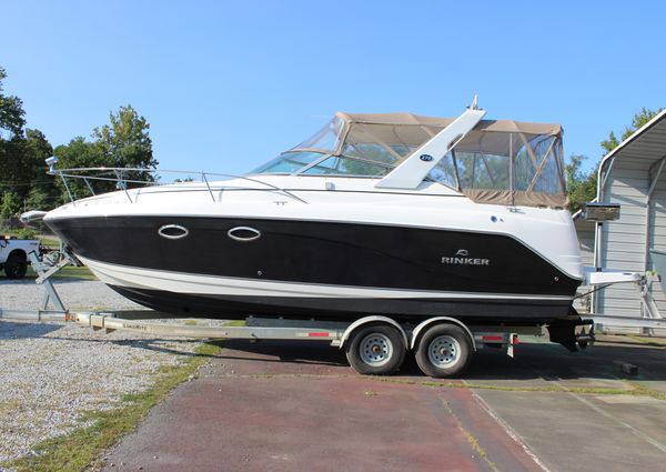 Rinker 270 Express Cruiser image