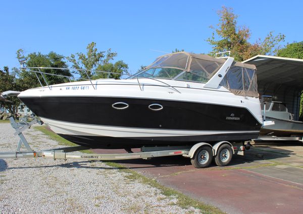 Rinker 270 Express Cruiser image