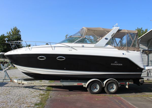 Rinker 270 Express Cruiser image