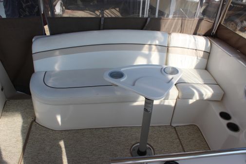 Rinker 270 Express Cruiser image