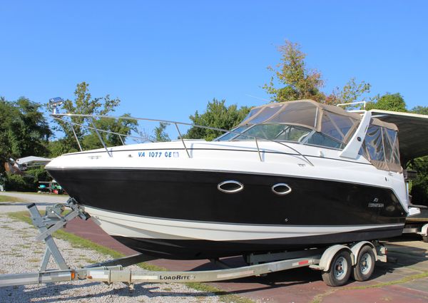 Rinker 270 Express Cruiser image