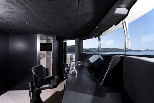 Mazu Yachts 92 image