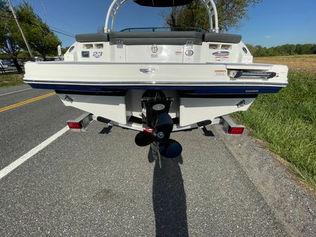 Chaparral 23 SSi image