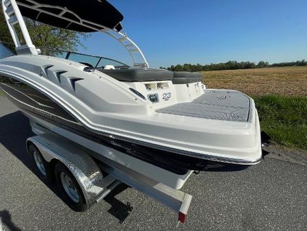 Chaparral 23-SSI image