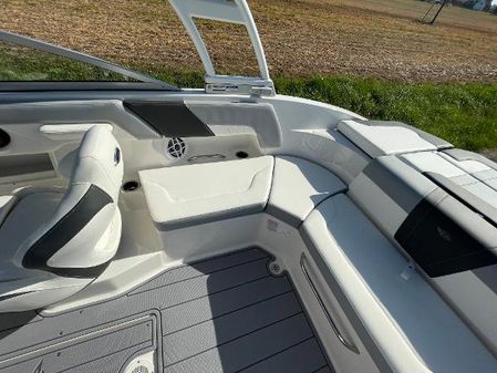 Chaparral 23-SSI image