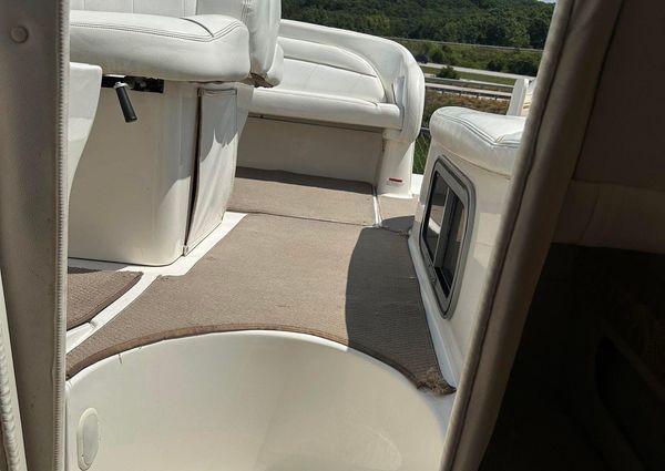 Larson CABRIO-254-MID-CABIN image