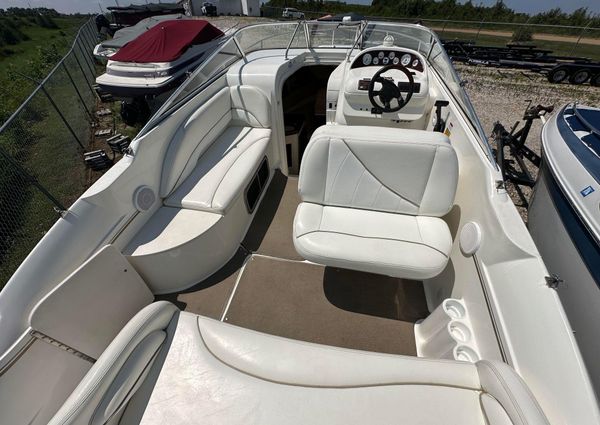 Larson CABRIO-254-MID-CABIN image