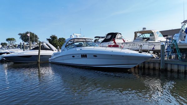 Sea Ray 440 Sundancer 