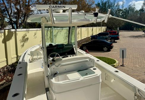 Everglades 273 Center Console image