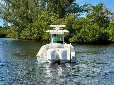 Everglades 273 Center Console image