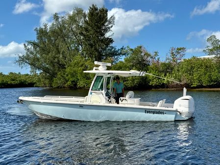 Everglades 273 Center Console image