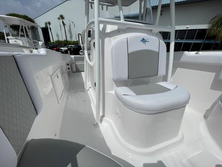 Aquasport 2300 Center Console image