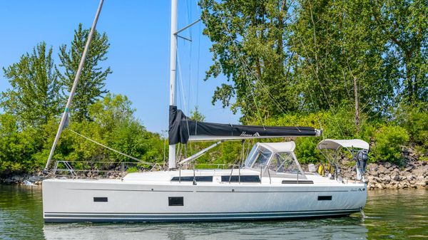 Hanse 388 