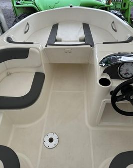 Bayliner E5-OPEN-BOAT-DAY-CRUISER image