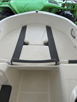 Bayliner E5-OPEN-BOAT-DAY-CRUISER image